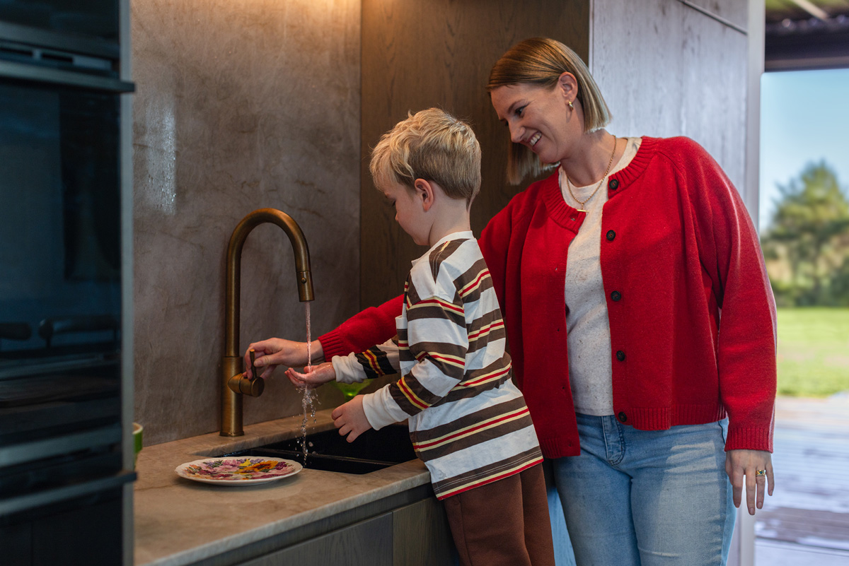 Rheem Jeff Wood shot 1 kitchen 0700a